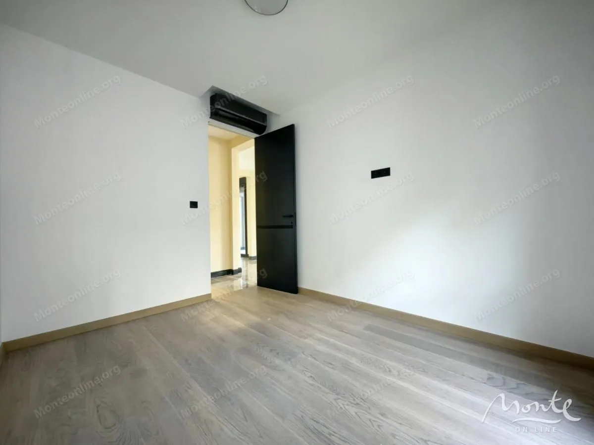 Prodaja, trosoban stan, 111m², Vezirov Most, Podgorica