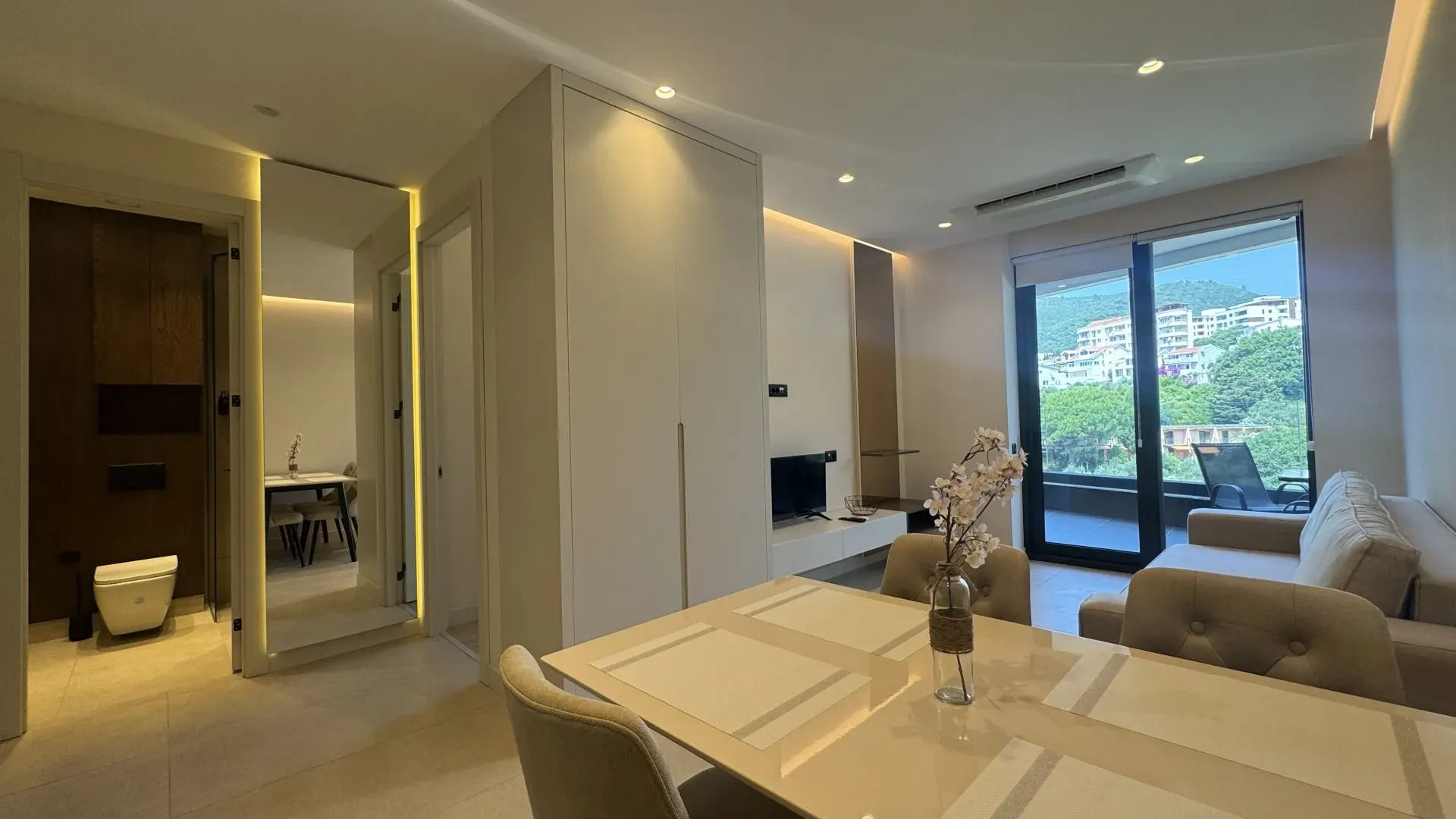 Prodaja, jednosoban stan, 45m², Bečići, Budva