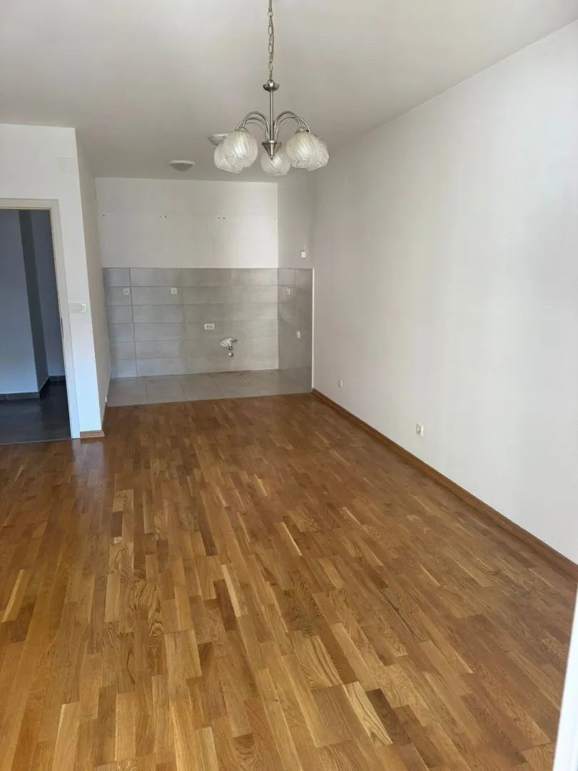 Prodaja, jednosoban stan, 56m², Ljubović, Podgorica