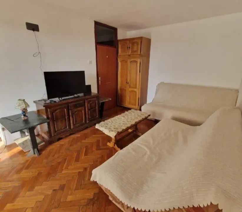 Rent, studio apartment, 37m², Centar, Bar