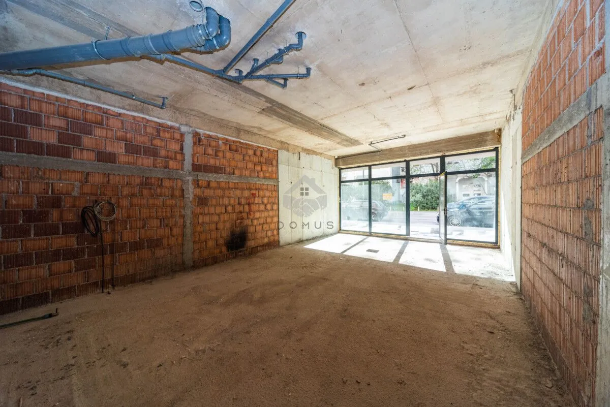 Rent, office space, 100m², Stari Aerodrom, Podgorica