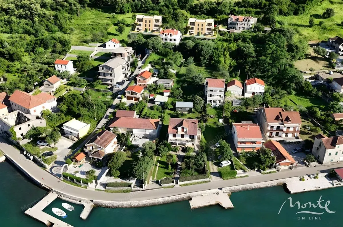 Prodaja, jednosoban stan, 55m², Stoliv, Kotor