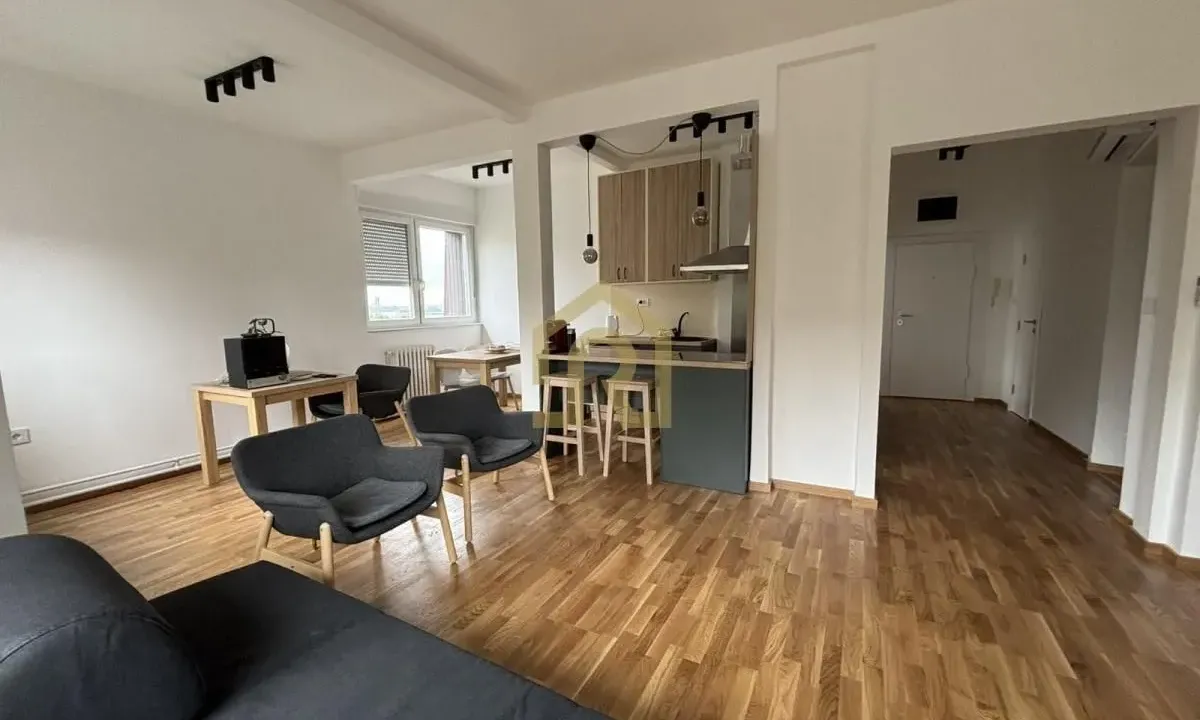 Izdavanje, poslovni prostor, 100m², Klinički Centar, Beograd