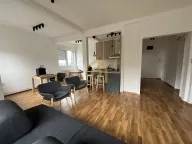 Izdavanje, poslovni prostor, 100m², Klinički Centar, Beograd - image 1