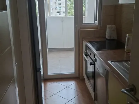 Izdavanje, trosoban stan, 110m², Makedonsko naselje, Bar - image 4