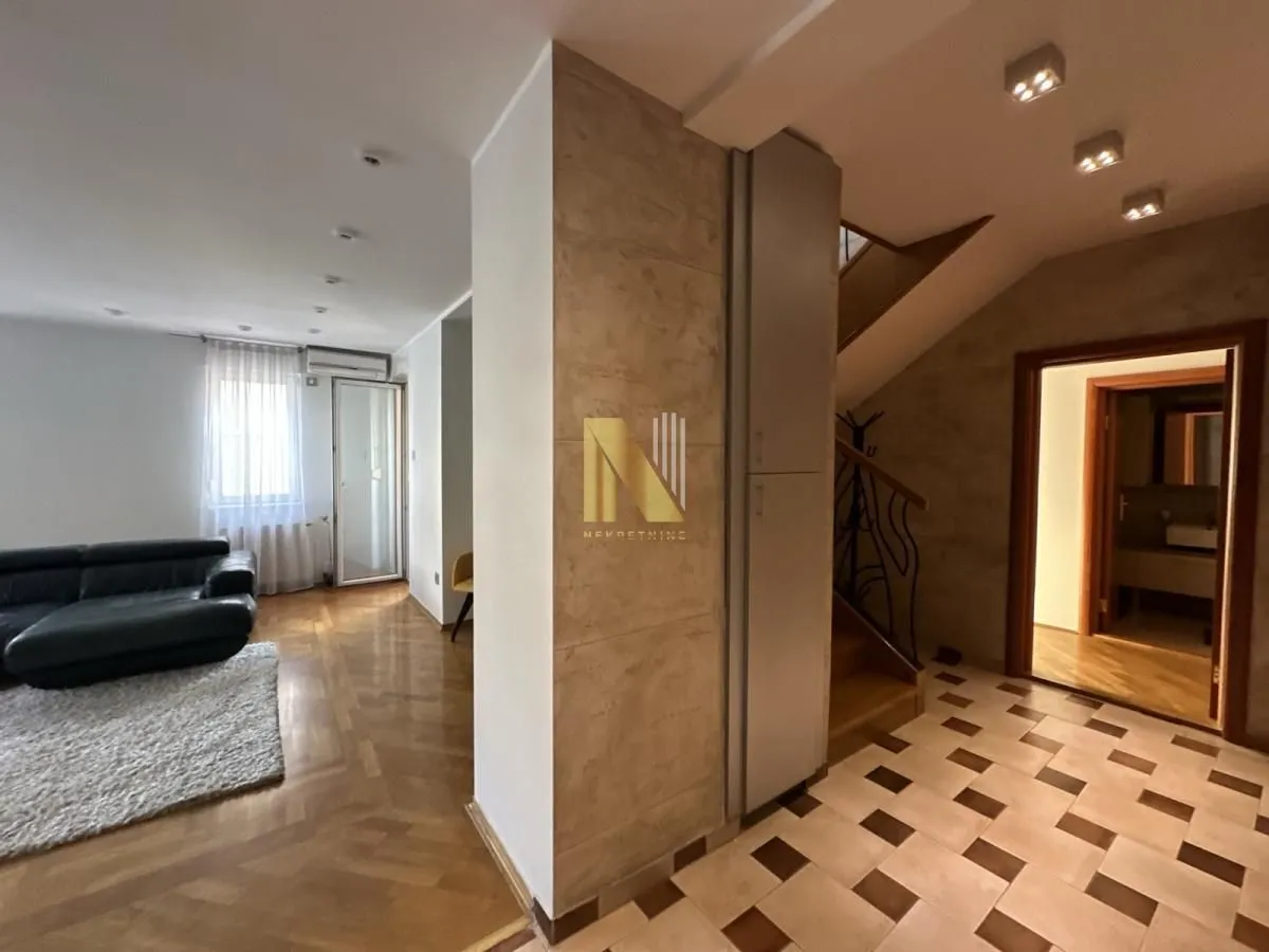 Prodaja, četvorosoban stan, 161m², Bulevar Oslobodjenja, Novi Sad Sve Podlokacije