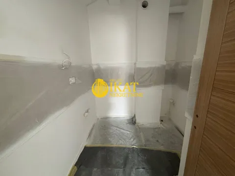 Prodaja, dvosoban stan, 48m², Kluz, Zvezdara Sve Podlokacije - image 5