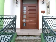 Prodaja, kuća, 190m², Zemun Centar, Zemun Sve Podlokacije - image 12