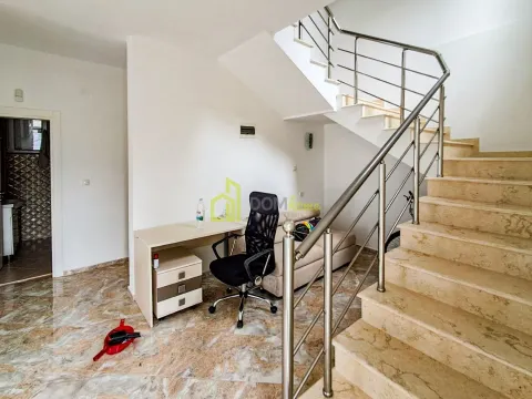 Prodaja, kuća, 130m², Bar, Crna Gora - image 12