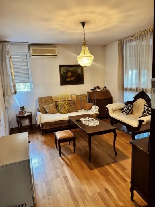 Prodaja, trosoban stan, 97m², Blok 5, Podgorica