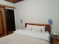 Izdavanje, kuća, 200m², Centar, Bar - image 10