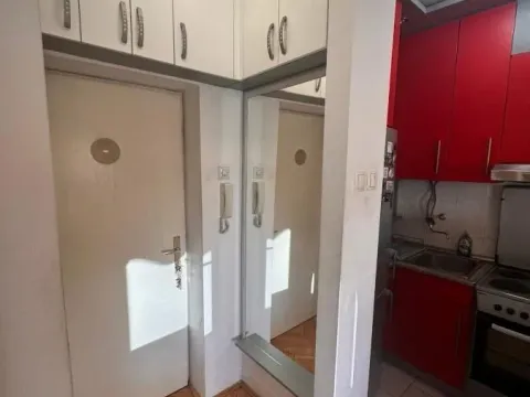 Izdavanje, jednosoban stan, 36m², Sajmište, Novi Sad - image 8