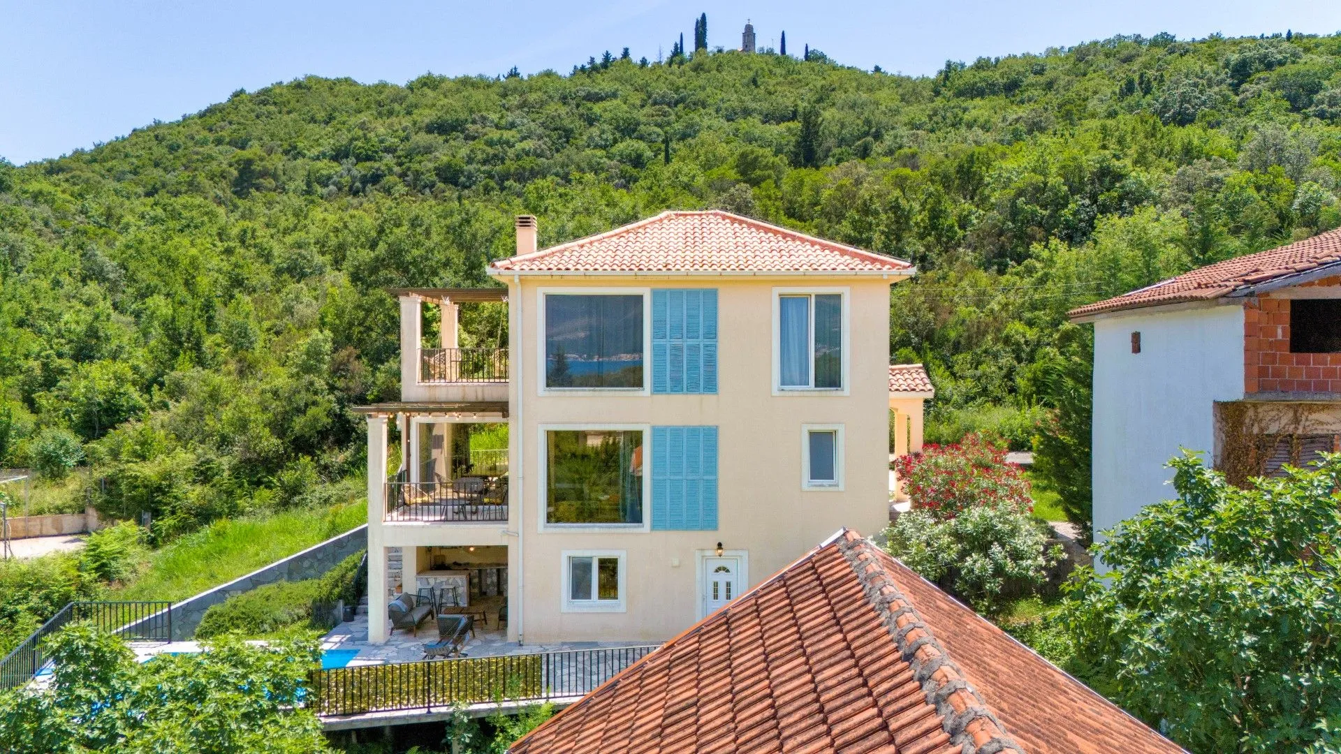 Prodaja, kuća, 224m², Tivat, Crna Gora