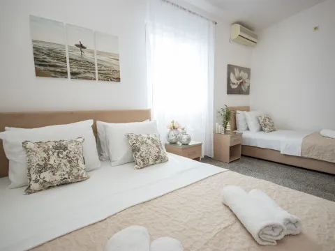 Daily-rent, studio apartment, 17m², Centar, Bar - image 7
