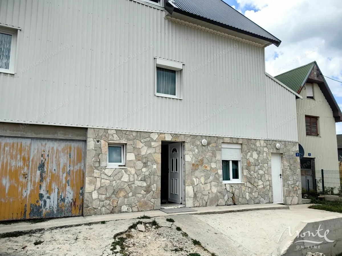 Prodaja, kuća, 130m², Žabljak, Crna Gora