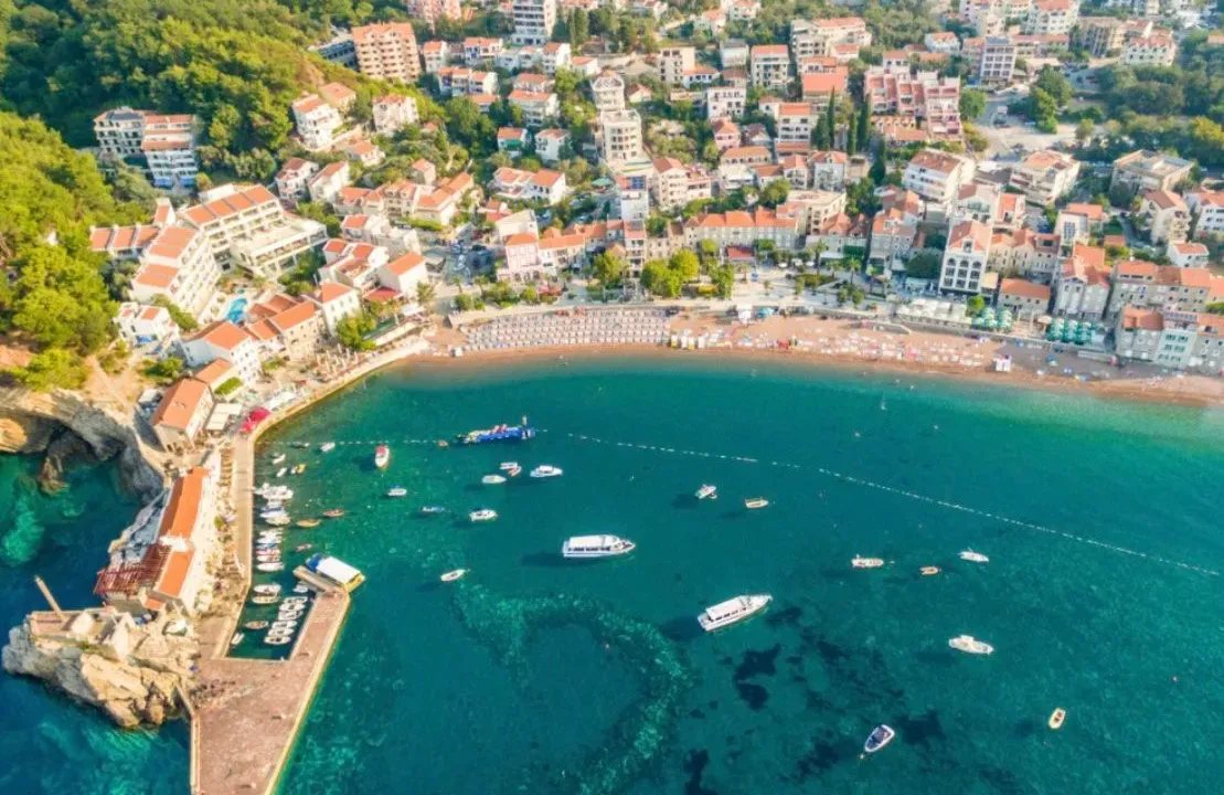 Prodaja, dvosoban stan, 72m², Petrovac, Budva