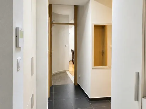 Rent, two bedroom apartment, 74m², Pobrežje, Podgorica - image 9