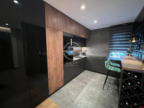 Prodaja, četvorosoban stan, 122m², Bulevar Oslobodjenja, Novi Sad Sve Podlokacije - image 6