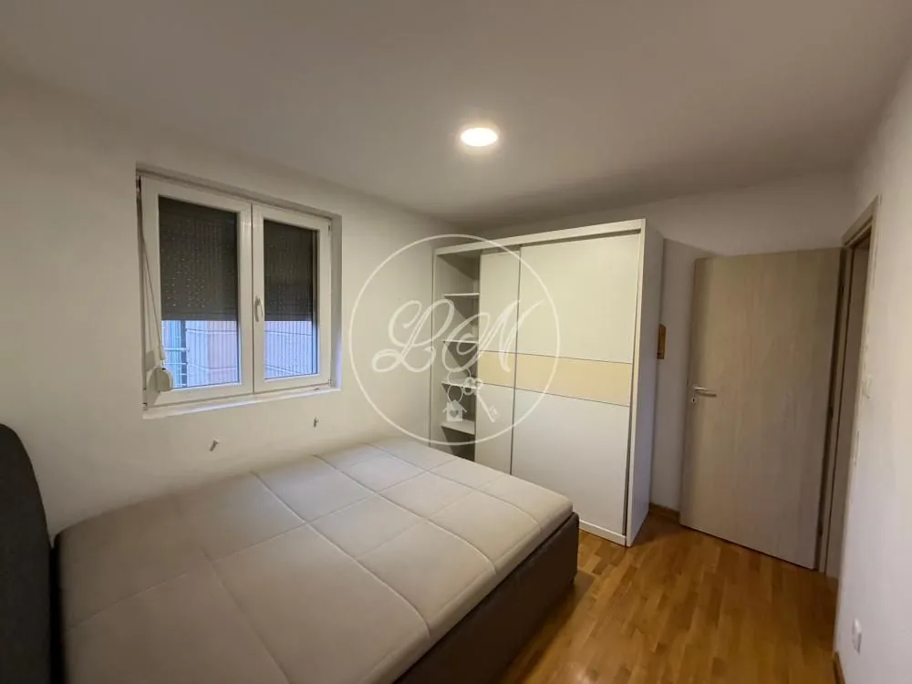 Sale, two bedroom apartment, 50m², Altina, Beograd