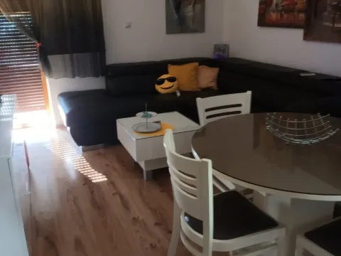 Rent, one bedroom apartment, 62m², Sveti Stasije, Kotor - image 2
