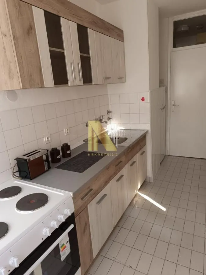 Izdavanje, jednosoban stan, 45m², Novo naselje, Novi Sad