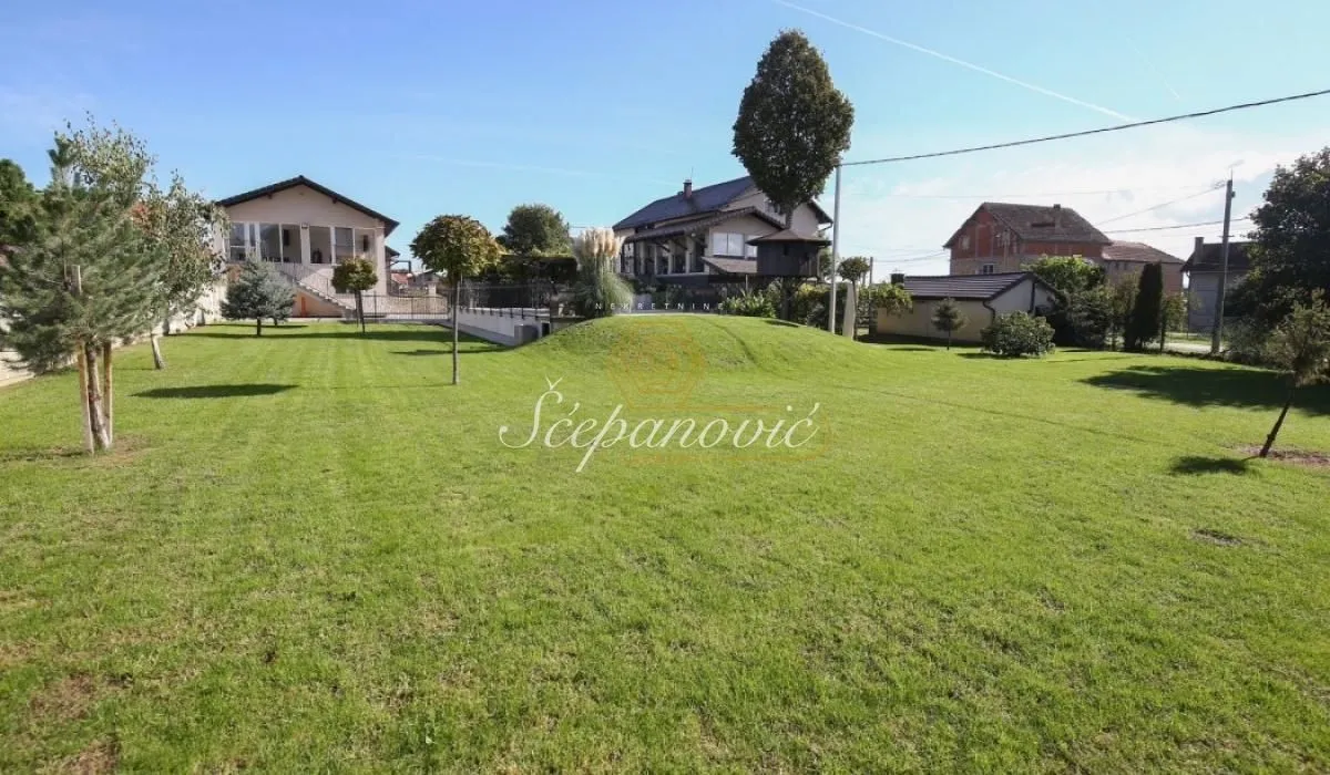 Prodaja, kuća, 370m², Adice, Novi Sad Sve Podlokacije