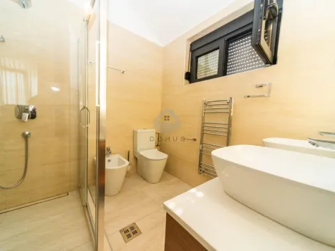 Izdavanje, kuća, 220m², Podgorica, Crna Gora - image 23