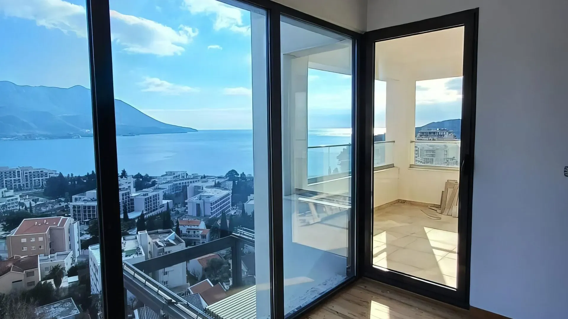 Prodaja, trosoban stan, 90m², Bečići, Budva