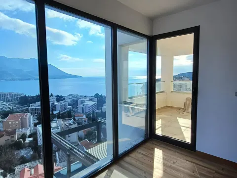 Sale, three bedroom apartment, 90m², Bečići, Budva - image 6