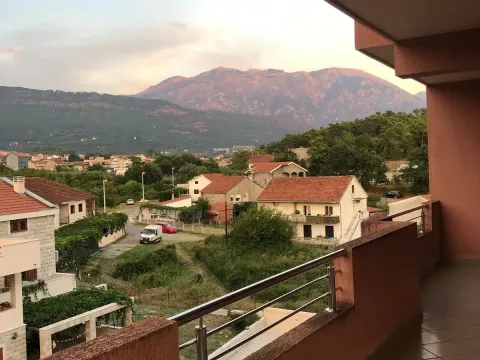 Izdavanje, stan, 191m², Tivat, Crna Gora - image 3