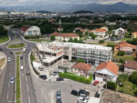 Izdavanje, poslovni prostor, 2000m², Donja Gorica, Podgorica - image 4