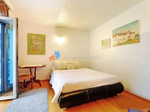 Rent, house, 365m², Uciteljsko Naselje, Zvezdara Sve Podlokacije - image 7