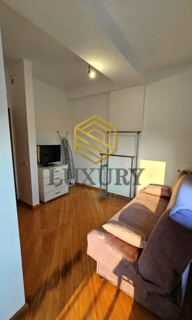 Izdavanje, dvosoban stan, 64m², Stari Aerodrom, Podgorica