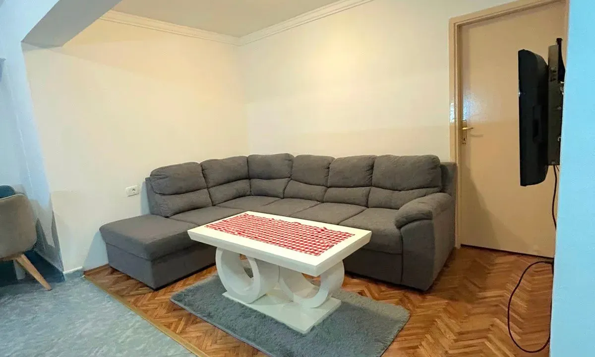 Rent, two bedroom apartment, 64m², Centar, Bar