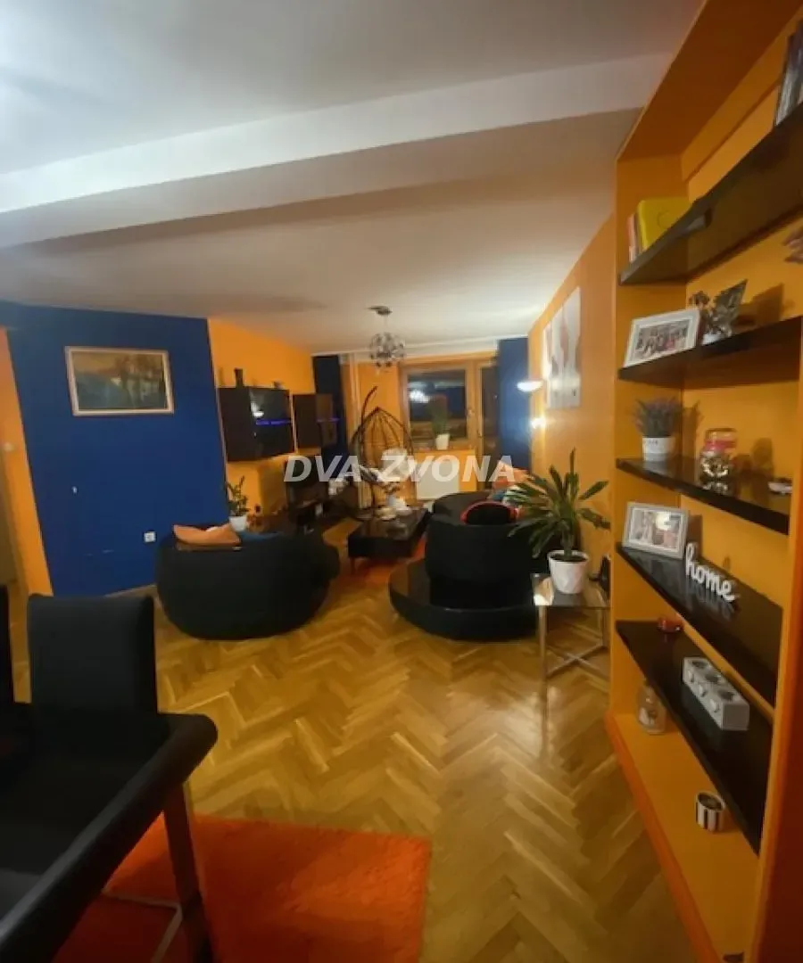 Prodaja, trosoban stan, 82m², Centar, Novi Sad