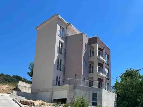 Prodaja, stan, 72m², Tivat, Crna Gora - image 9