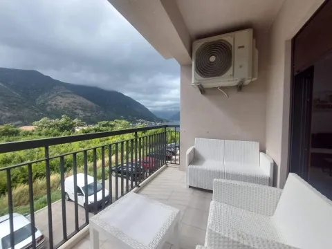 Izdavanje, dvosoban stan, 85m², Dobrota, Kotor - image 15
