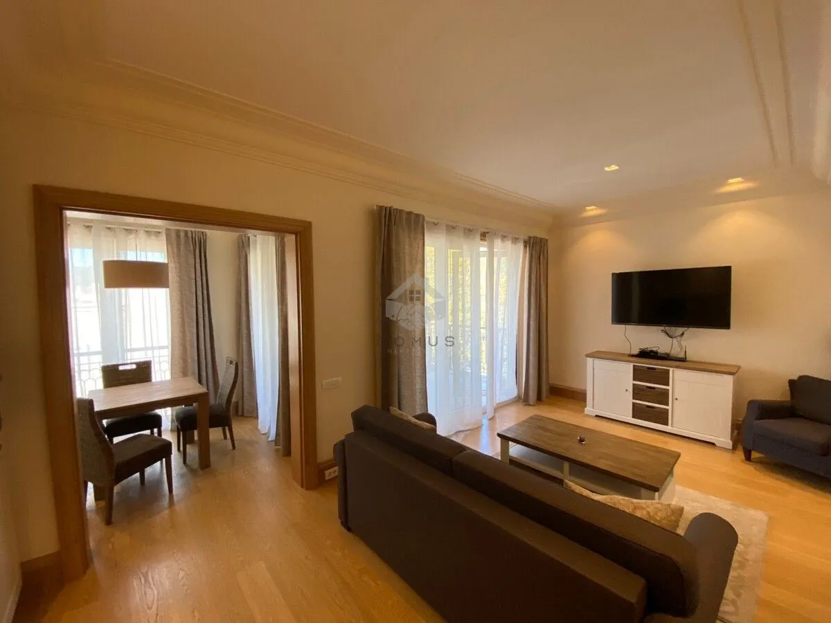Prodaja, jednosoban stan, 76m², Tivat, Crna Gora