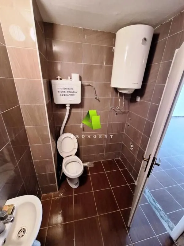 Sale, office space, 46m², Palilula, Niš