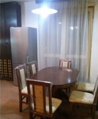 Izdavanje, trosoban stan, 88m², Palilula Sve Podlokacije, Beograd