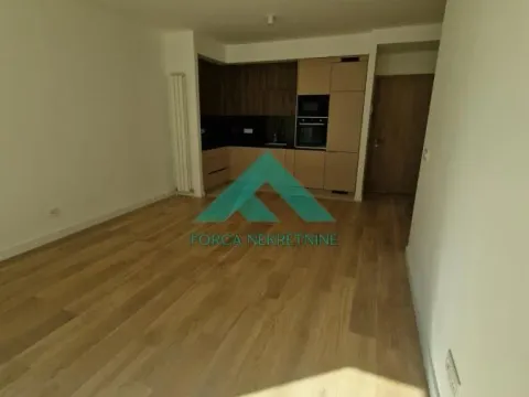 Izdavanje, trosoban stan, 75m², Savski Venac, Beograd - image 5