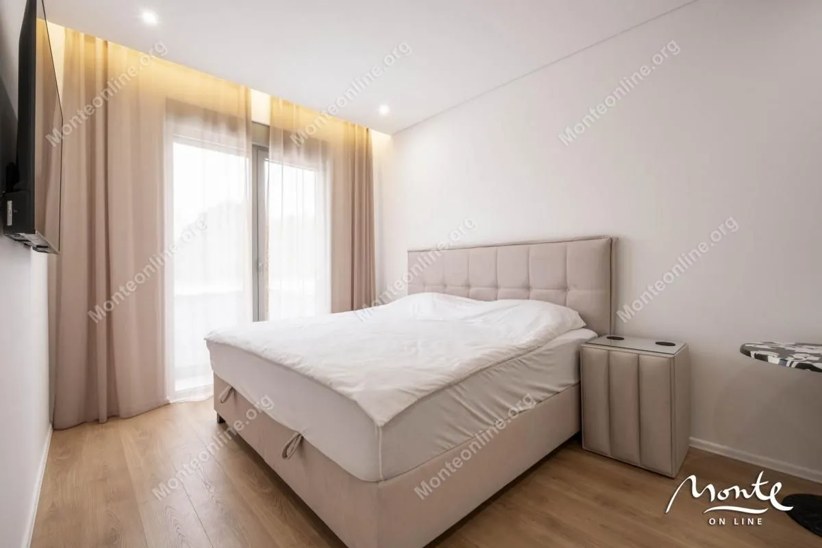 Prodaja, dvosoban stan, 90m², Tivat, Crna Gora