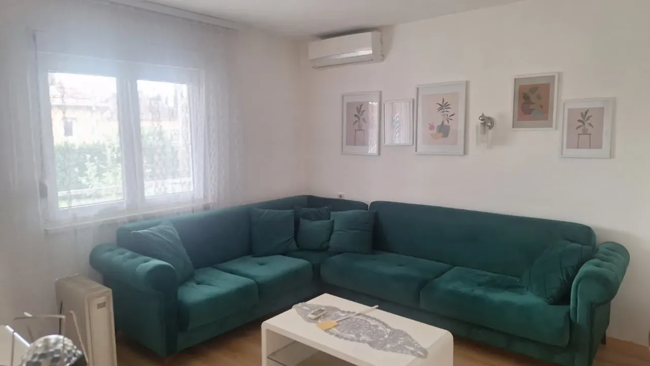 Rent, house, 130m², Tološi, Podgorica