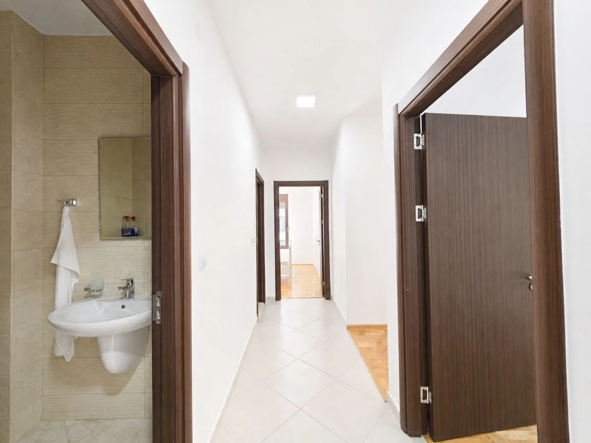Sale, two bedroom apartment, 58m², Bečići, Budva
