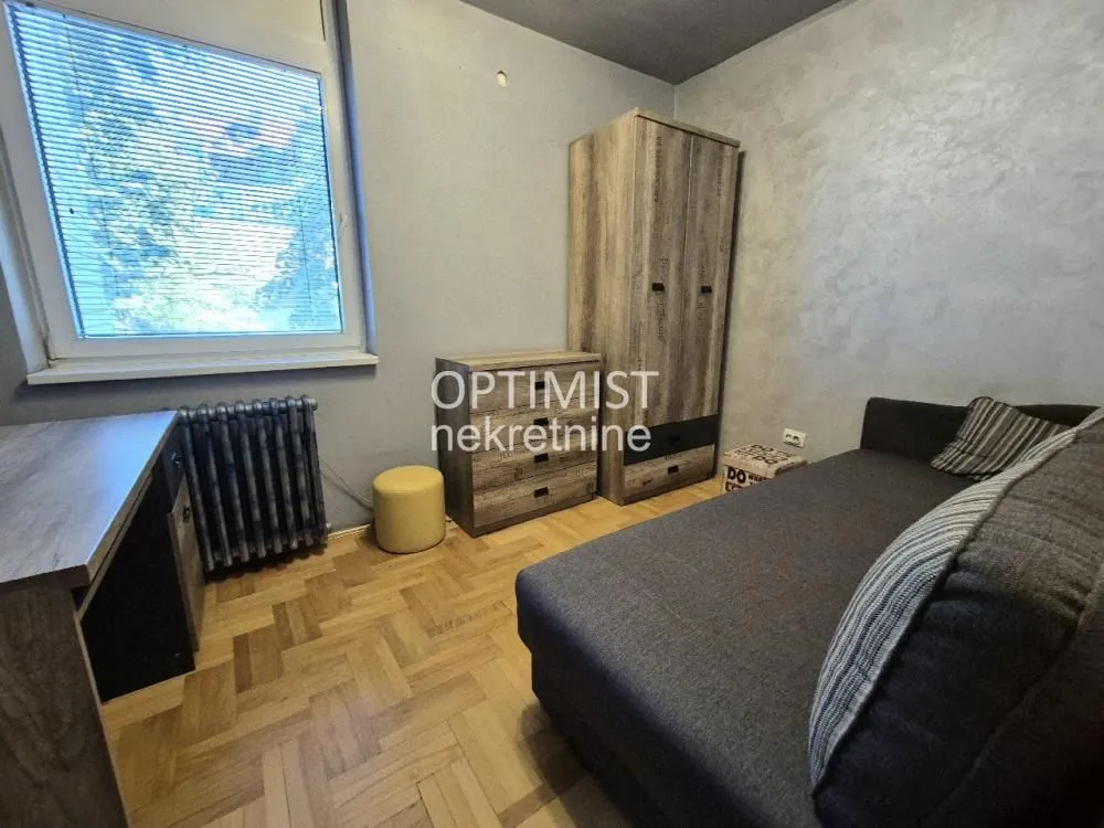 Izdavanje, trosoban stan, 51m², Čukarica, Beograd