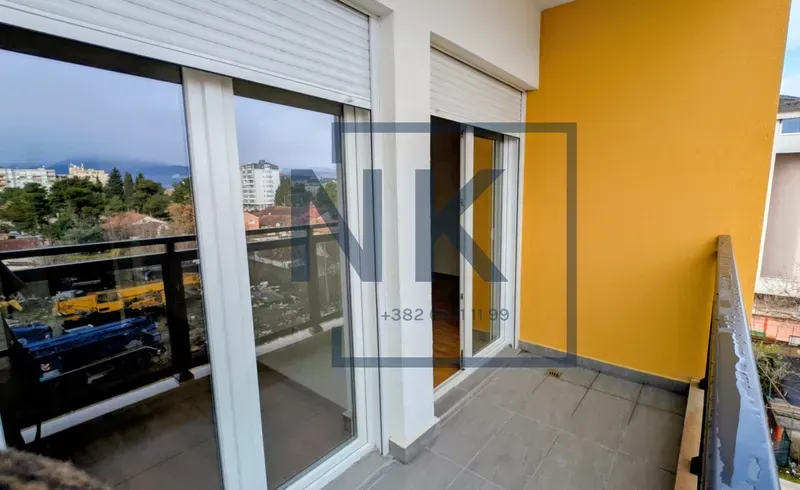 Izdavanje, jednosoban stan, 45m², Pobrežje, Podgorica