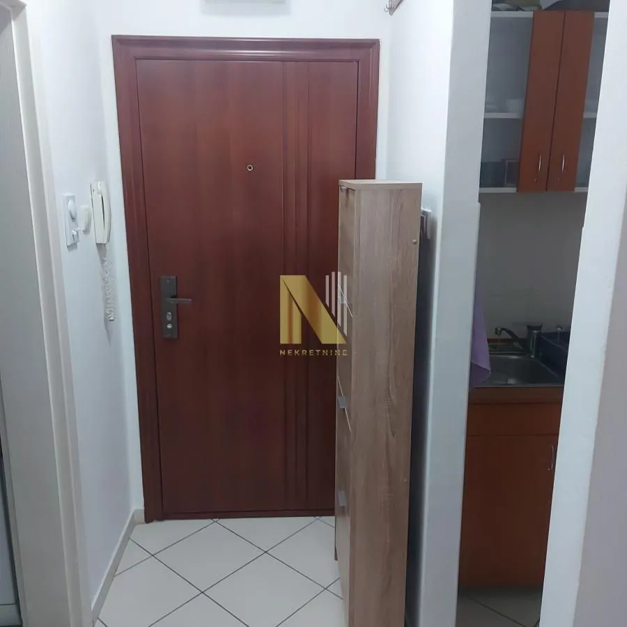 Rent, one bedroom apartment, 36m², Grbavica, Novi Sad Sve Podlokacije