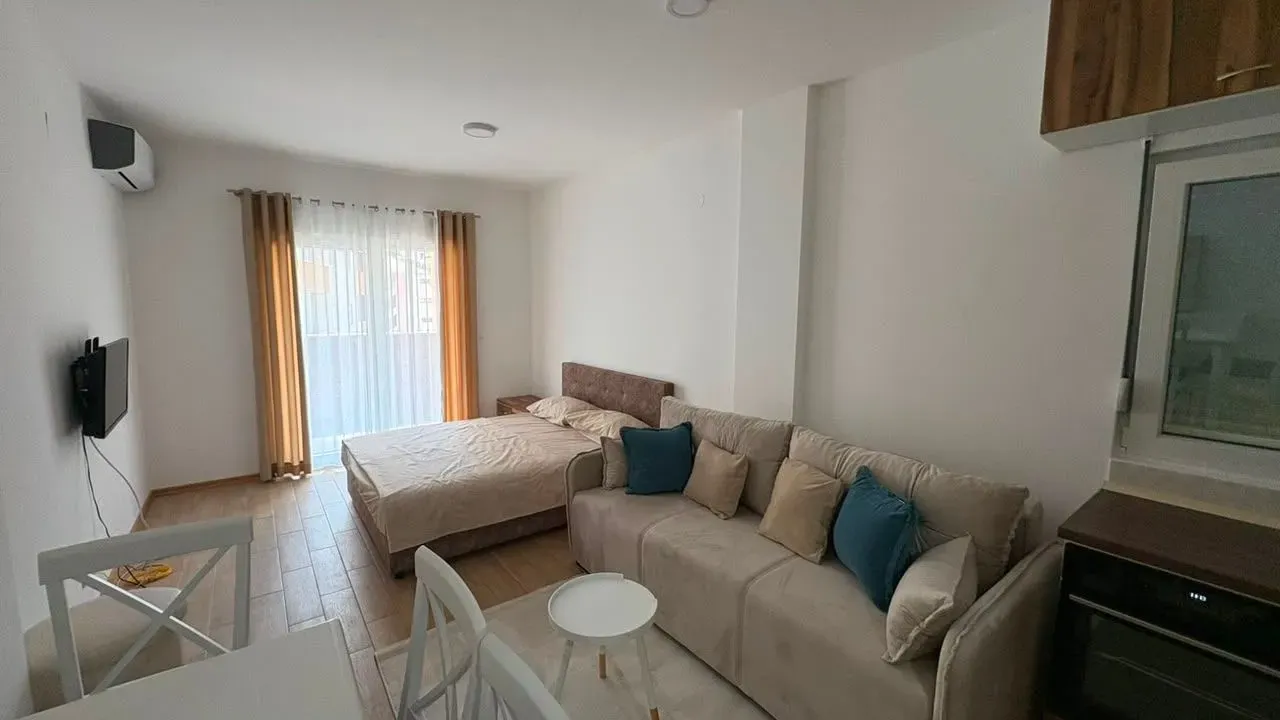 Rent, studio apartment, 37m², Golubovina, Budva