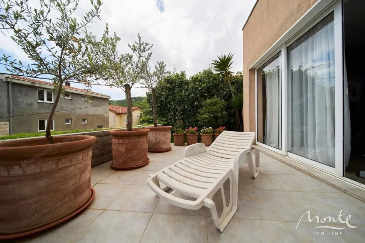 Sale, house, 495m², Bečići, Budva