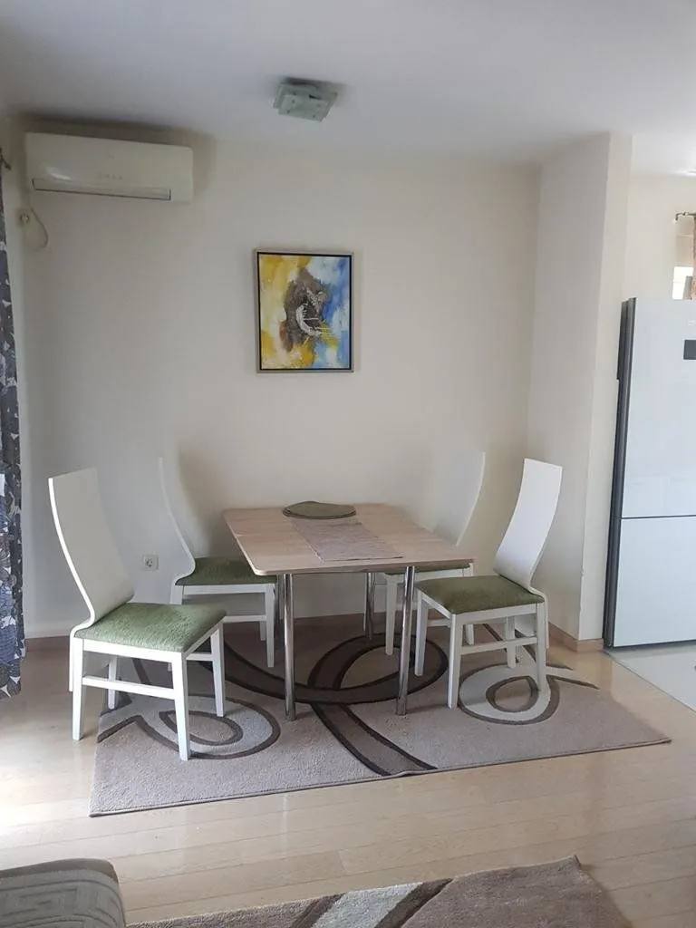 Izdavanje, jednosoban stan, 52m², City Kvart, Podgorica